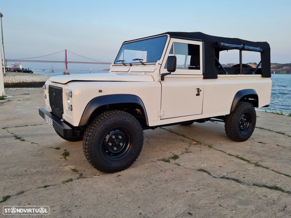 Land Rover Defender - 19