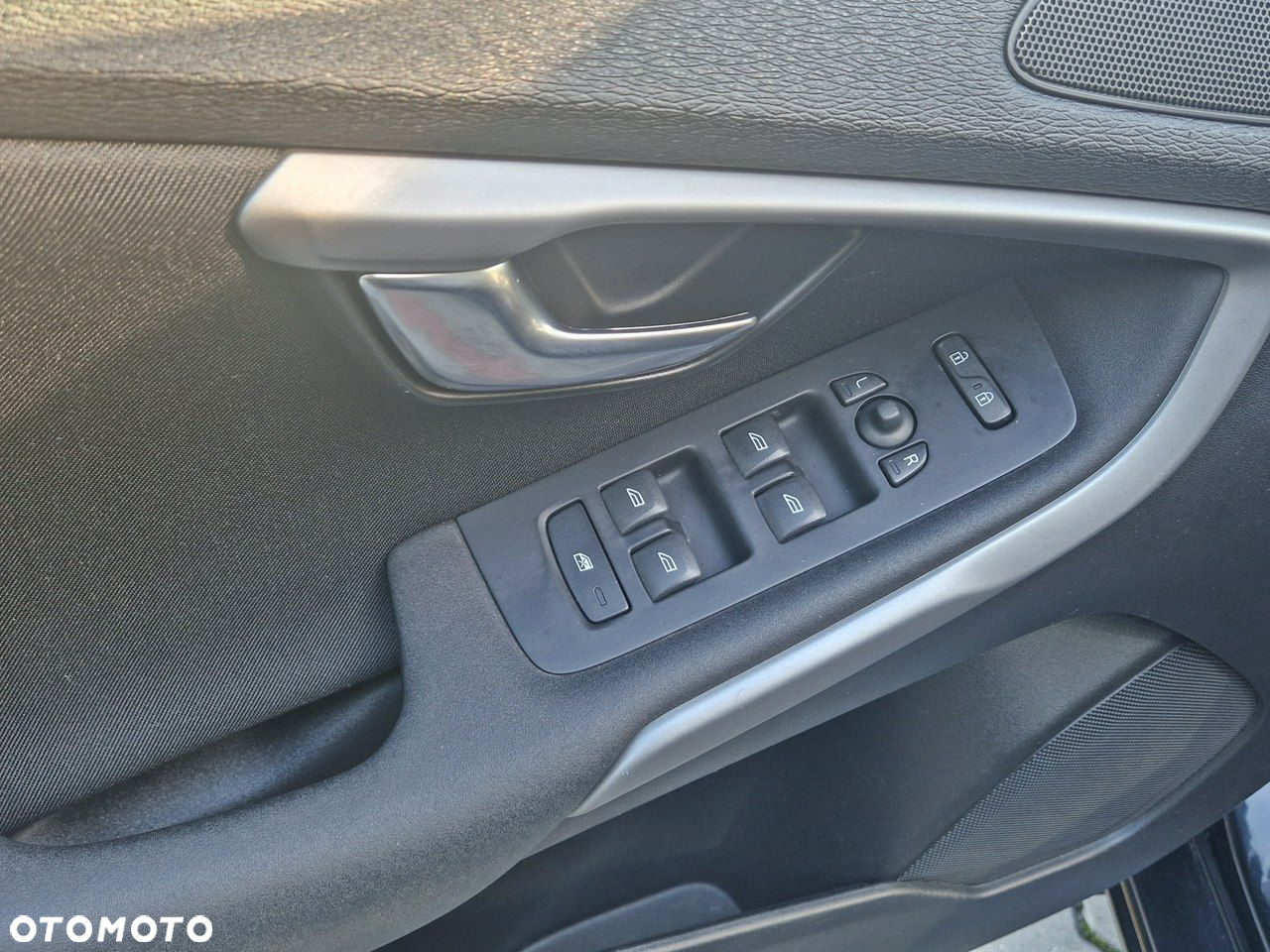 Volvo V40 D3 Kinetic - 14