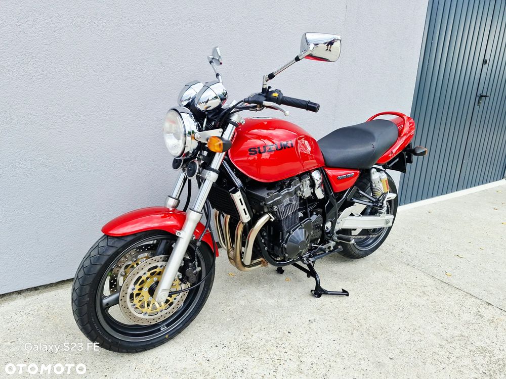 Suzuki GSX - 7
