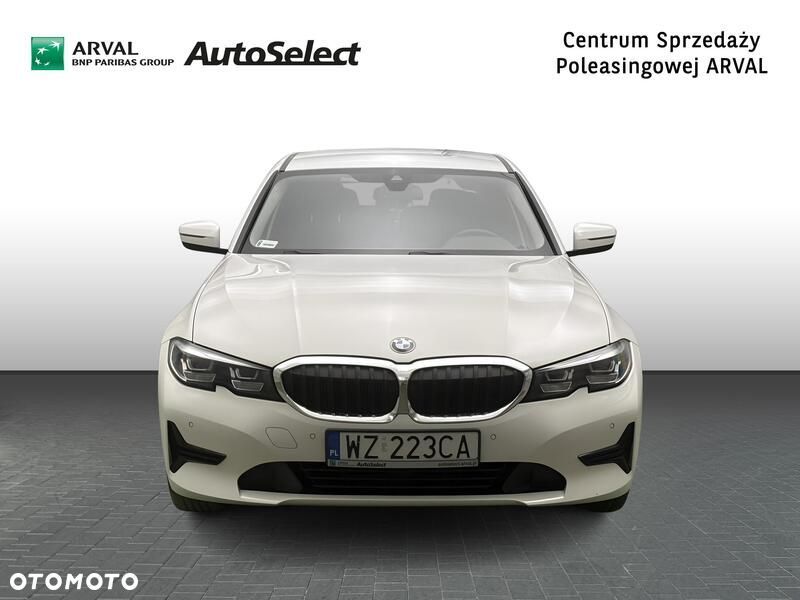 BMW Seria 3 318i - 9