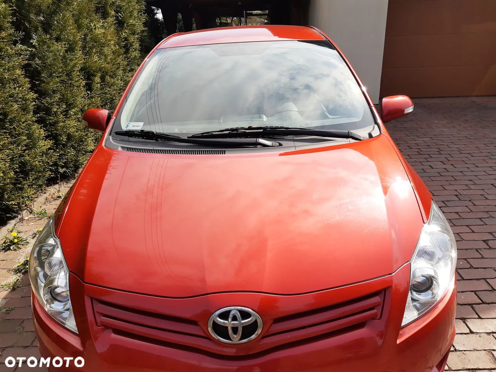 Toyota Auris 1.6 Sprint - 1