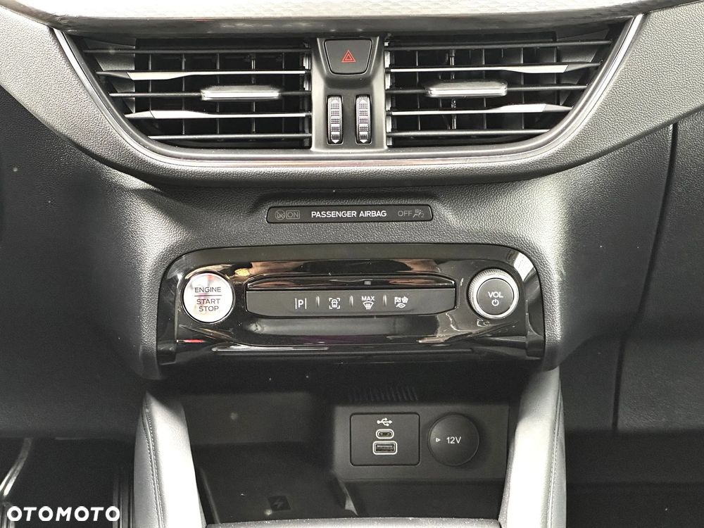 Ford Kuga 2.5 FHEV FWD Titanium - 19