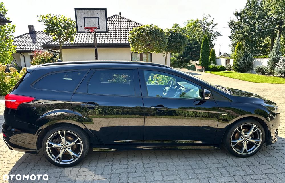 Ford Focus 1.0 EcoBoost ST-Line - 11