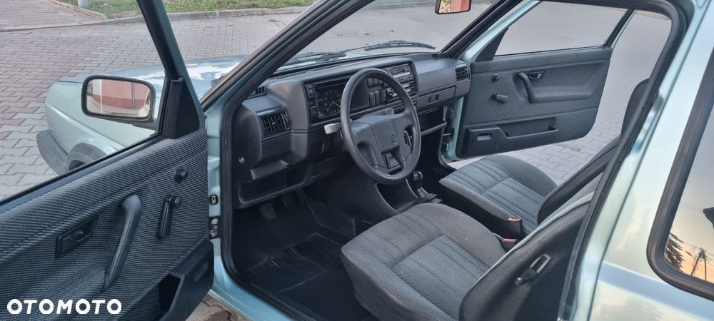 Volkswagen Golf - 13