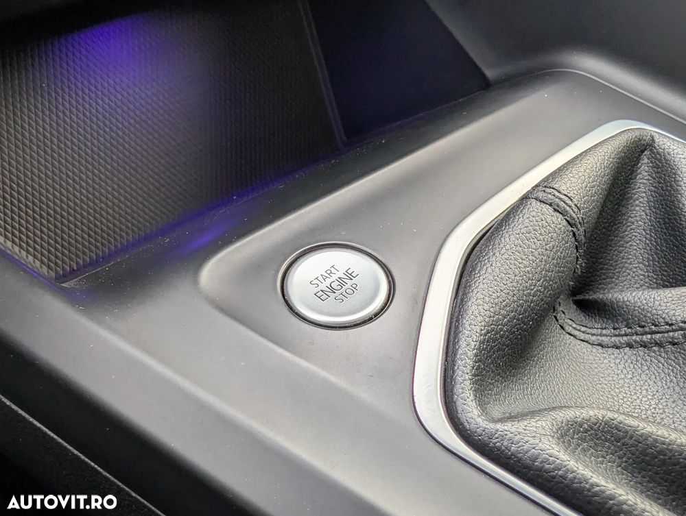 Volkswagen Golf 1.5 TSI ACT Style - 34