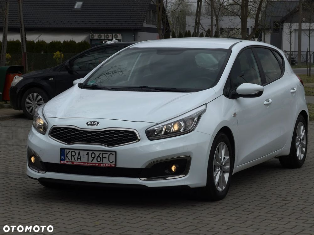 Kia Ceed 1.4 CVVT Dream Team Edition - 31