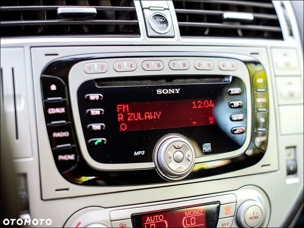 Ford Kuga - 25