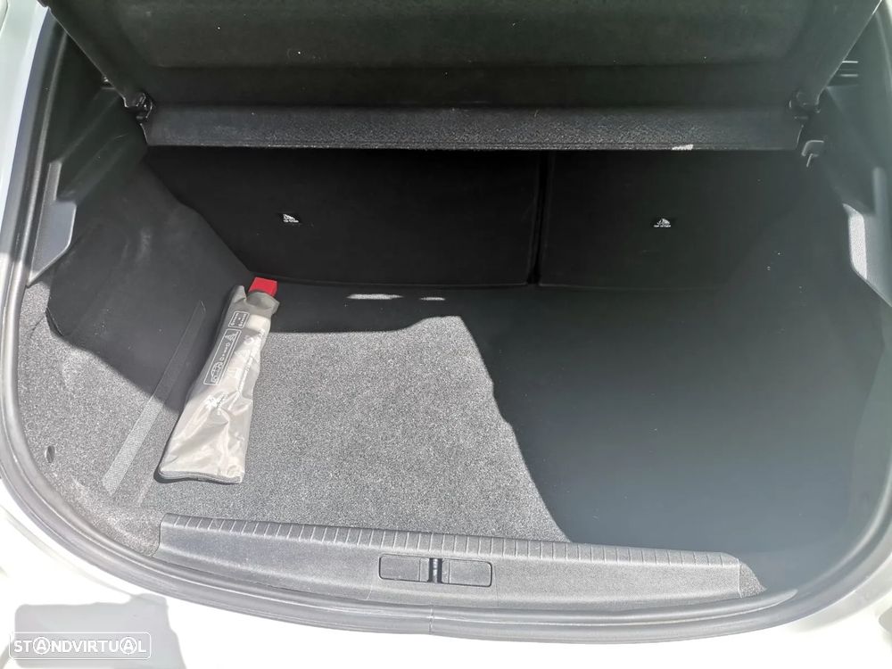 Peugeot 208 1.2 PureTech Active - 10