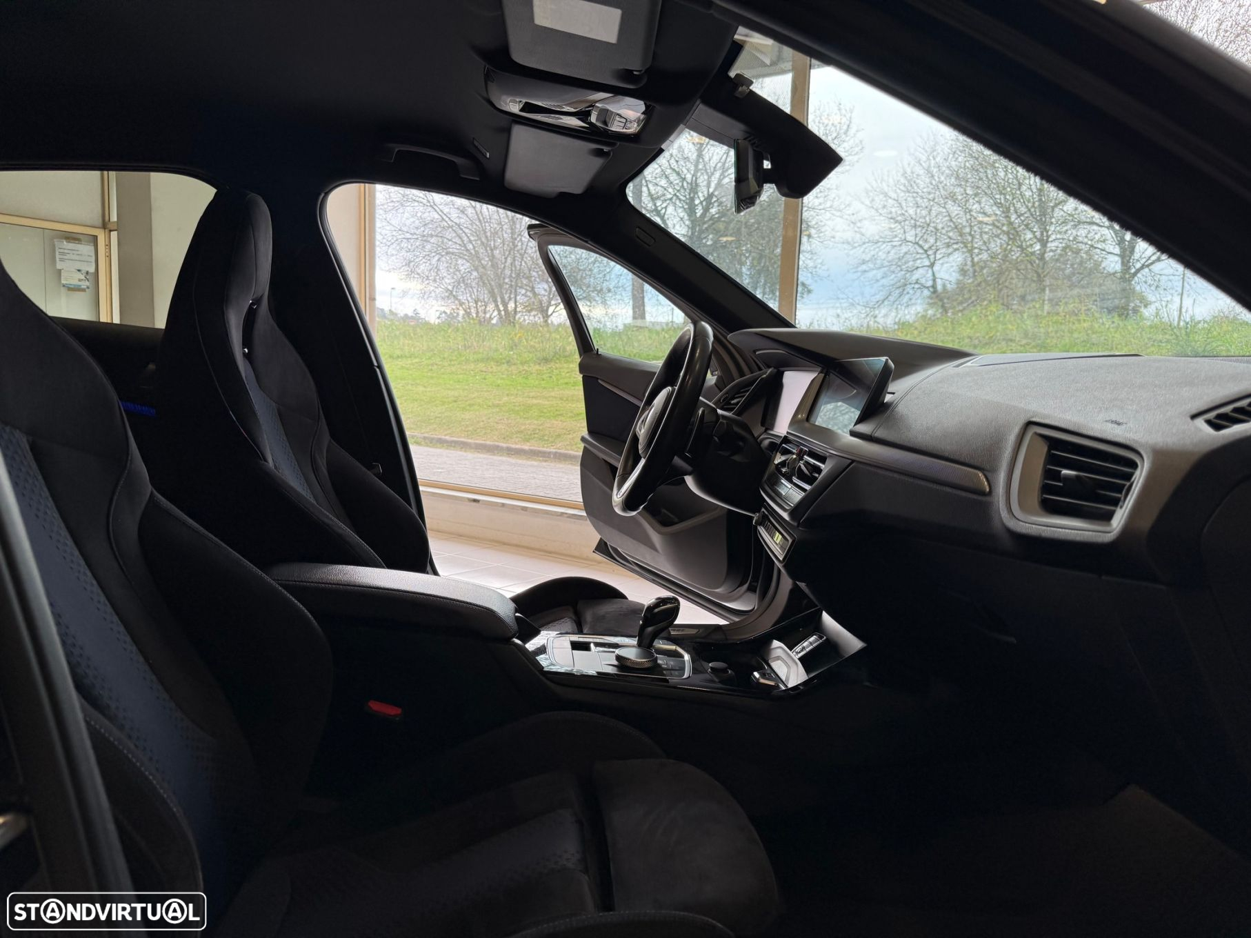 BMW M135i xDrive - 41