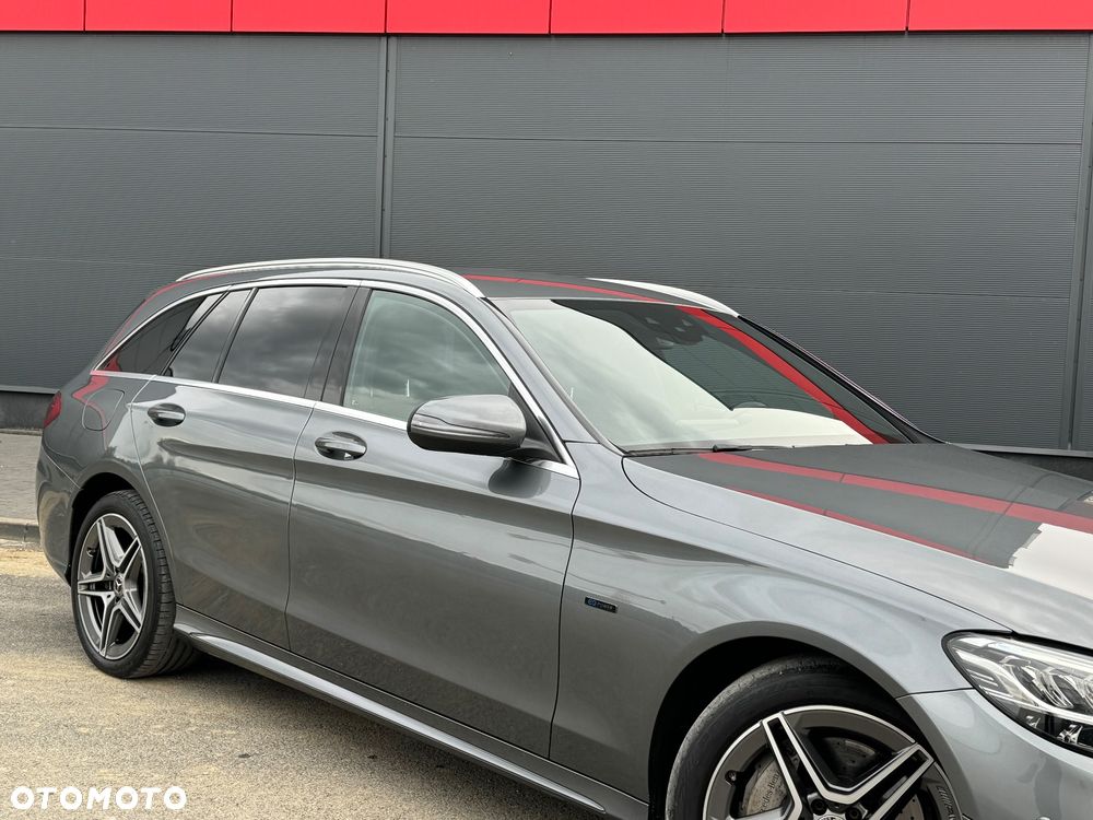 Mercedes-Benz Klasa C 300 de 9G-TRONIC - 21