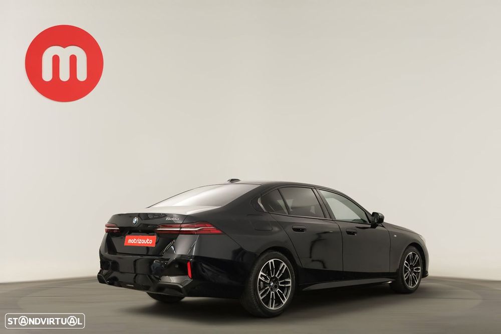 BMW 520 d Pack Desportivo M - 4