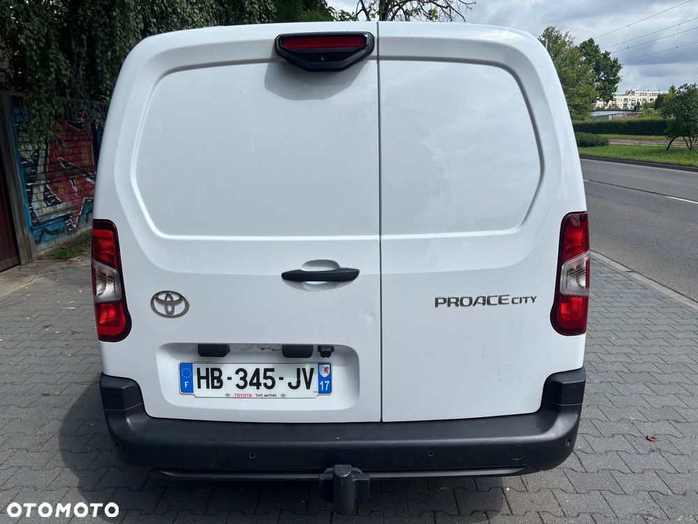 Toyota Proace City - 7
