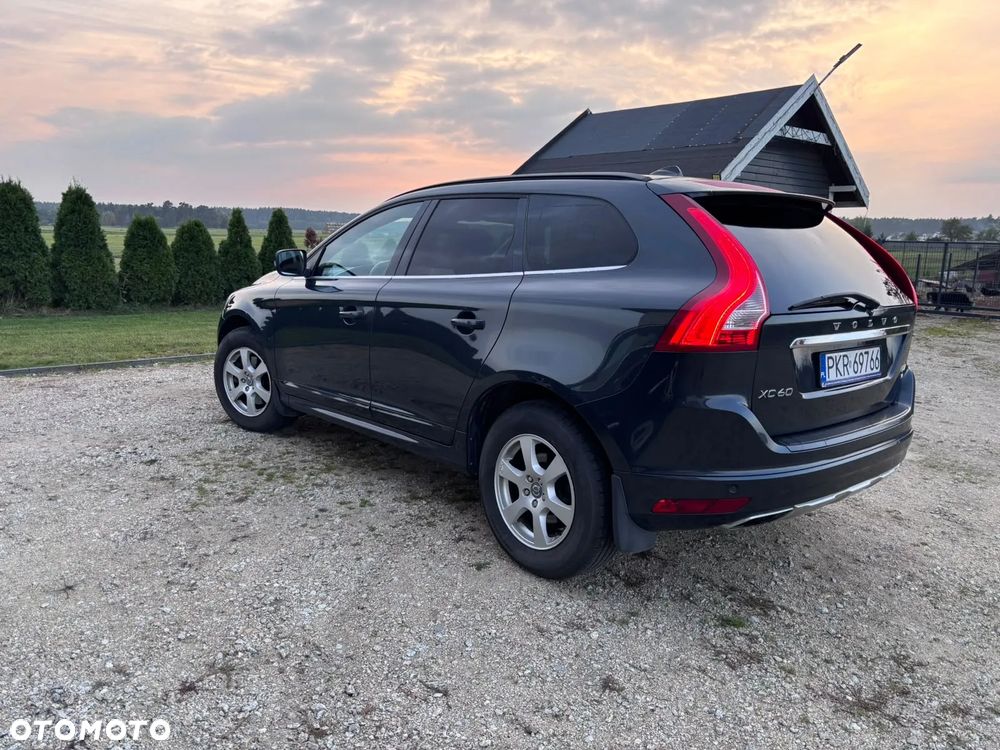 Volvo XC 60 D4 AWD Momentum - 8