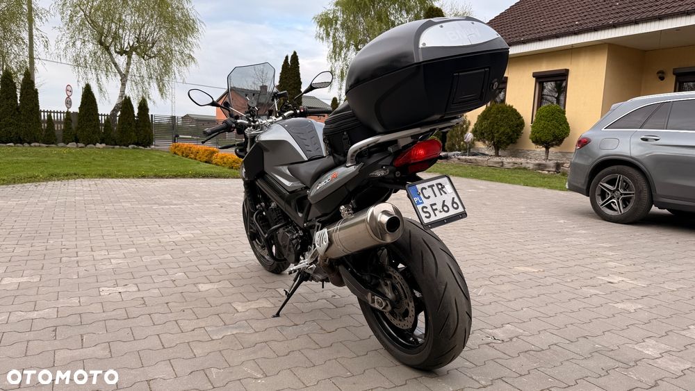 BMW F - 6