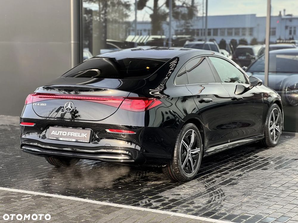 Mercedes-Benz CLA 180 mHEV 8G-DCT - 9