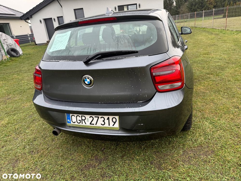 BMW Seria 1 116i - 11