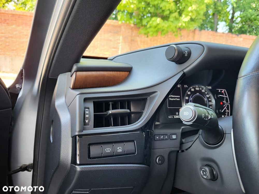 Lexus ES - 34