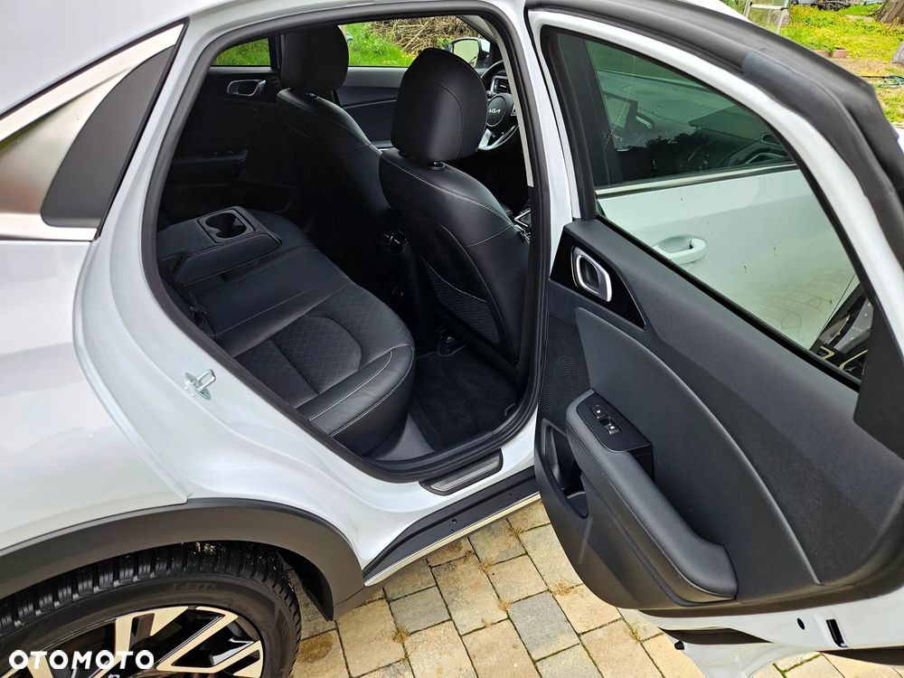 Kia XCeed 1.6 T-GDI L Business Line DCT - 23