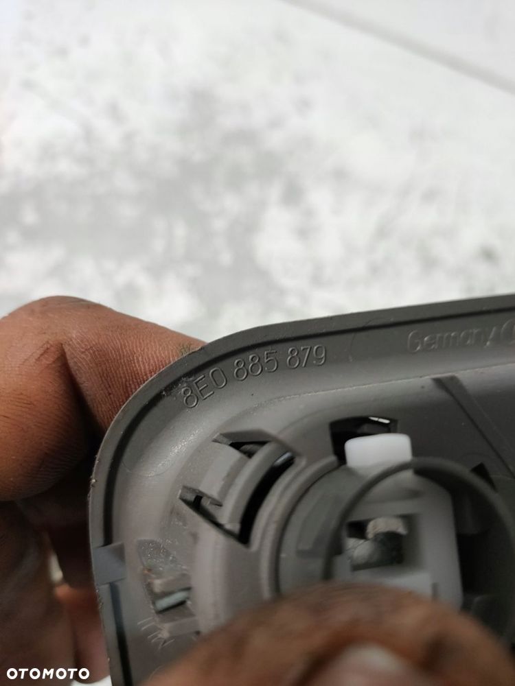 zamek kanapy tył lewy szary 8e0885879 audi a4 b6 b7 - 3