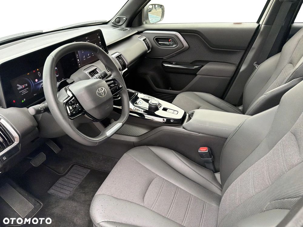 Toyota Urban Cruiser 61kWh Executive - 16