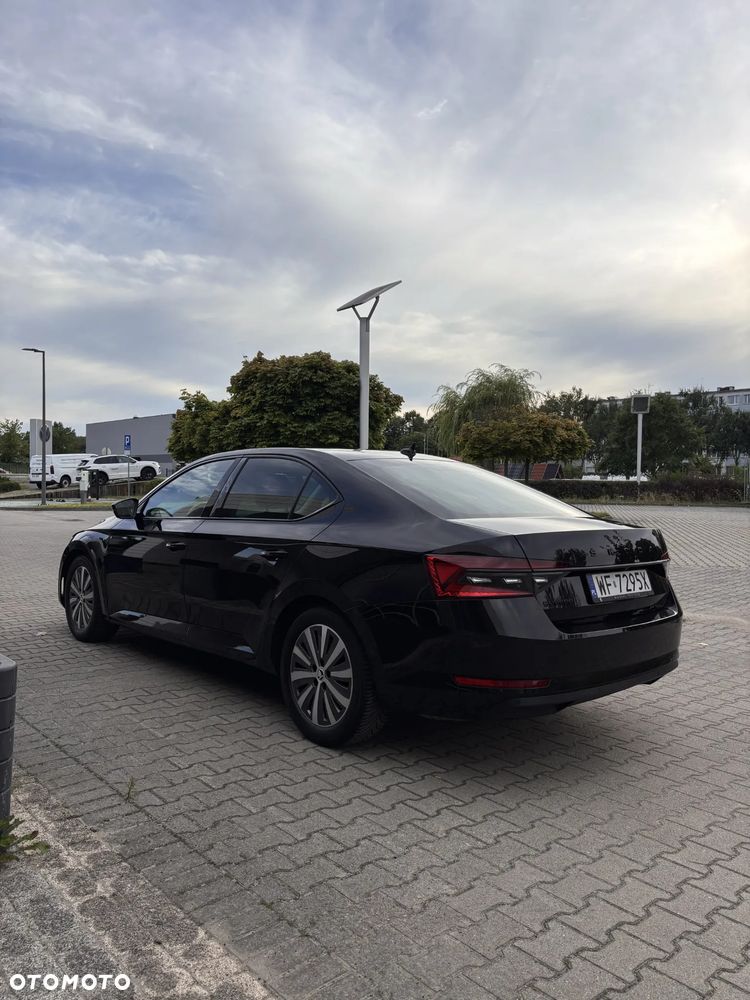 Skoda Superb 2.0 TDI SCR Style DSG - 5