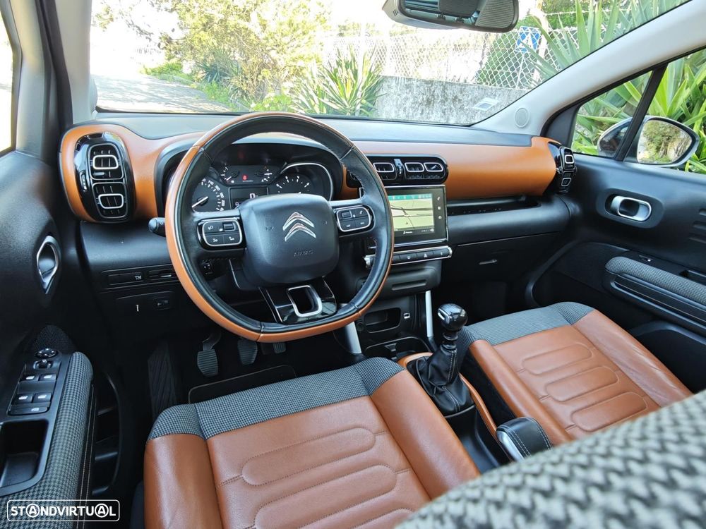 Citroën C3 Aircross 1.2 PureTech Shine Pack - 24