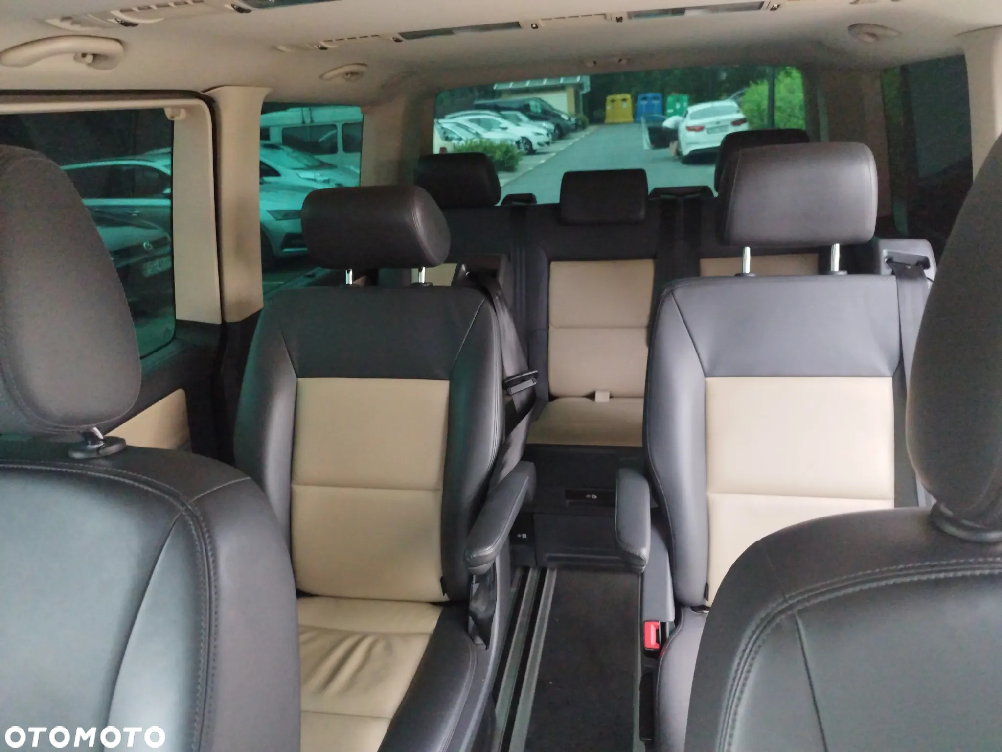 Volkswagen Multivan - 15