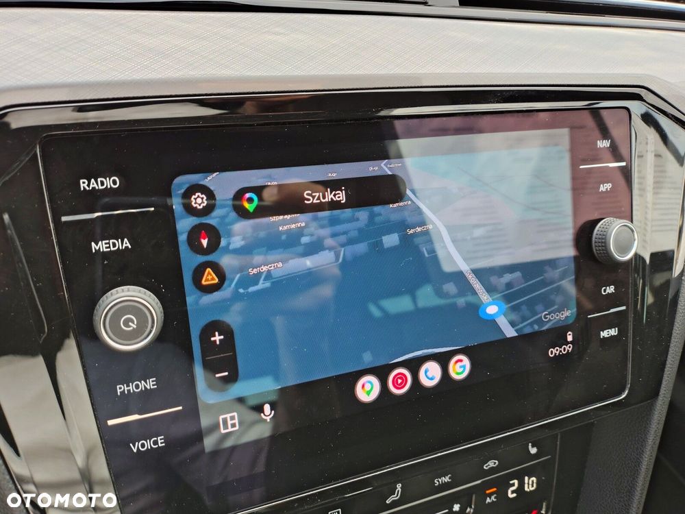 Volkswagen Passat - 34