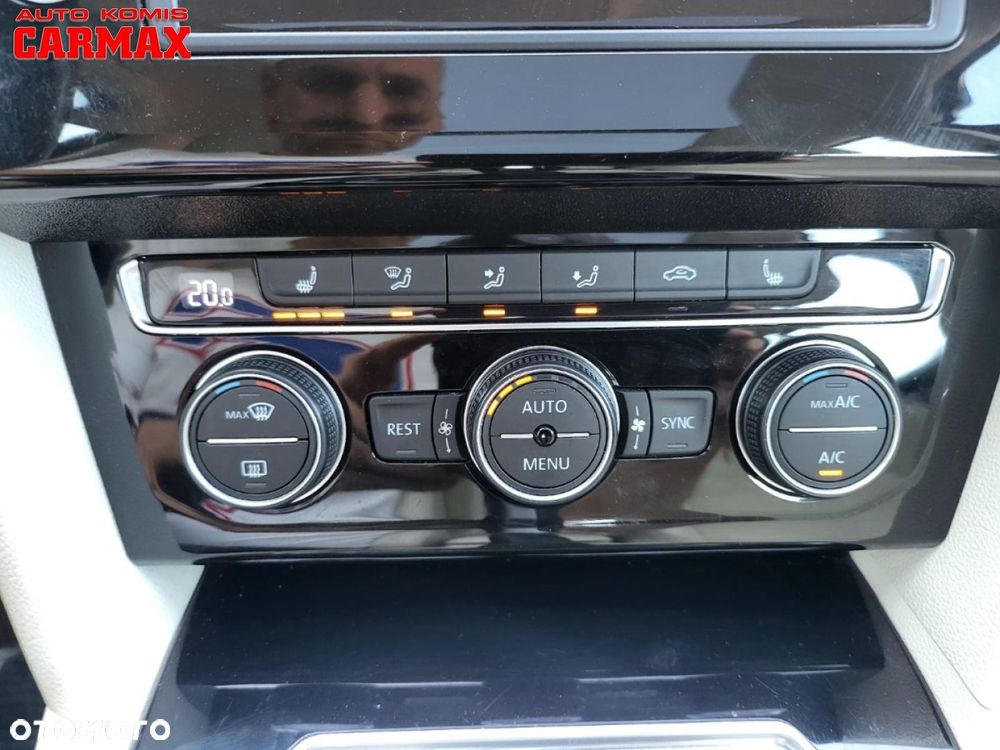 Volkswagen Passat - 18