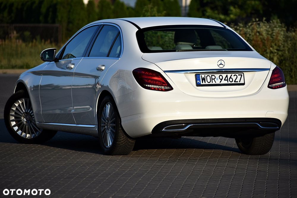 Mercedes-Benz Klasa C 180 9G-TRONIC Exclusive - 6