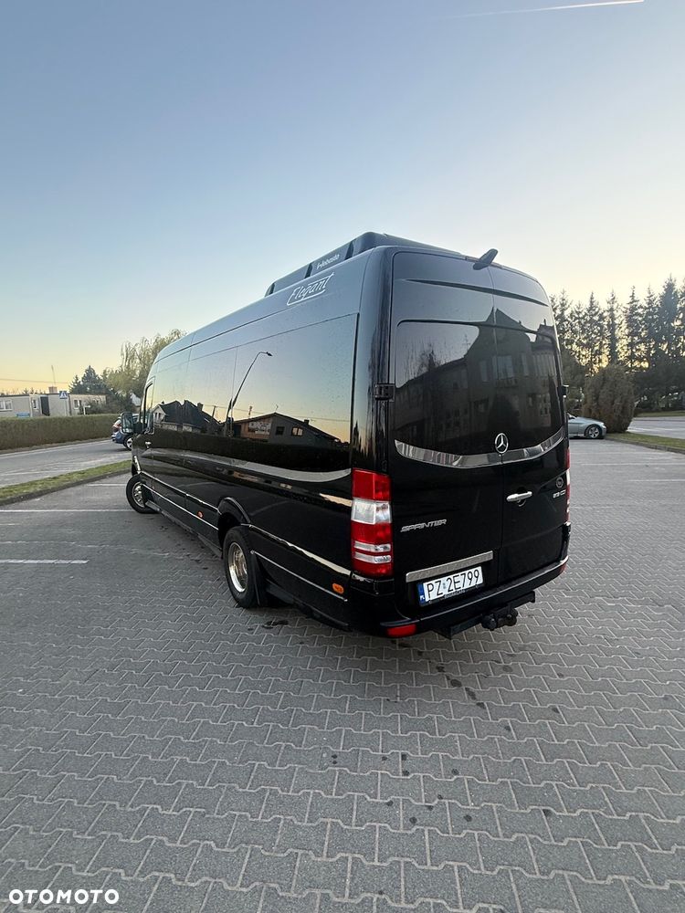 Mercedes-Benz Sprinter - 15
