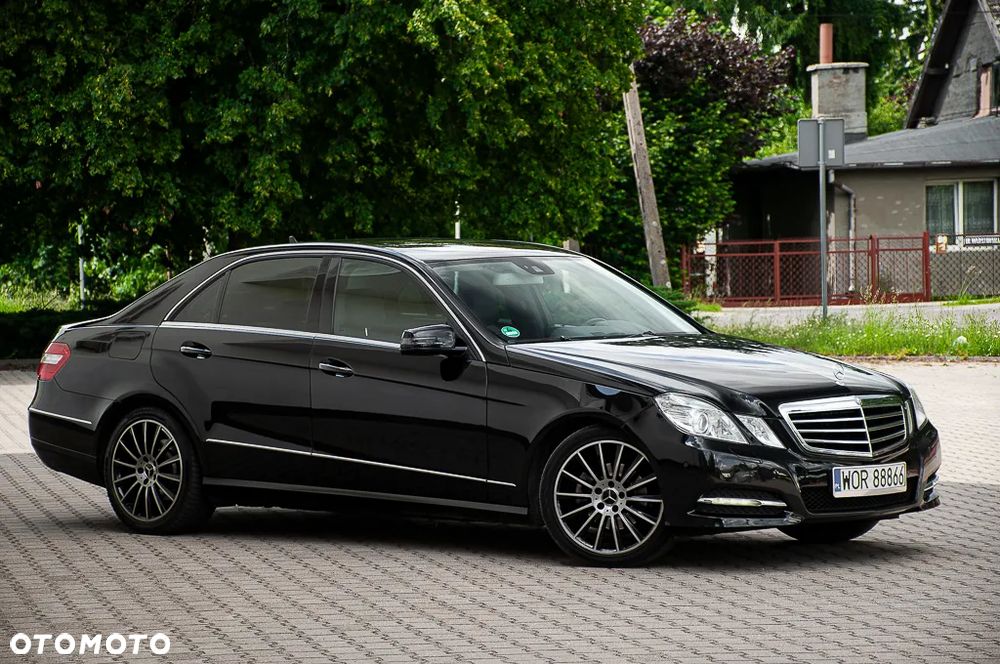 Mercedes-Benz Klasa E 220 BlueTEC 4Matic 7G-TRONIC Avantgarde - 20