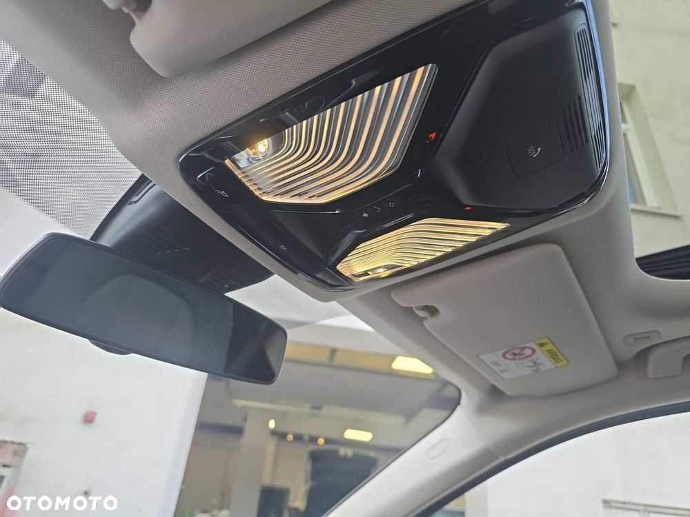 BMW Seria 3 318d - 22