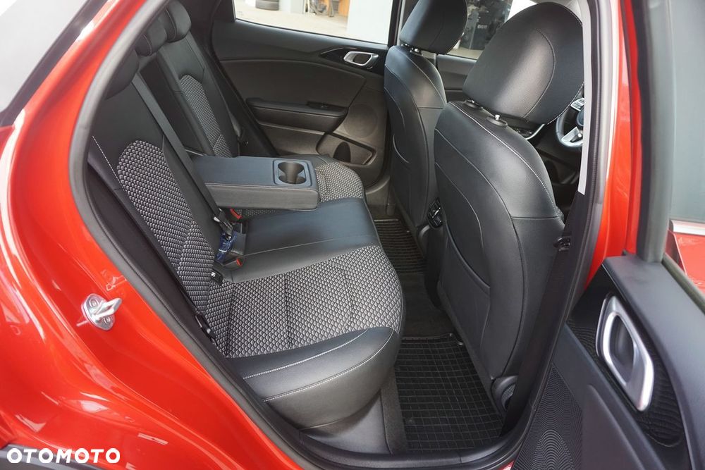 Kia XCeed 1.5 T-GDI MHEV Prestige Line DCT - 18