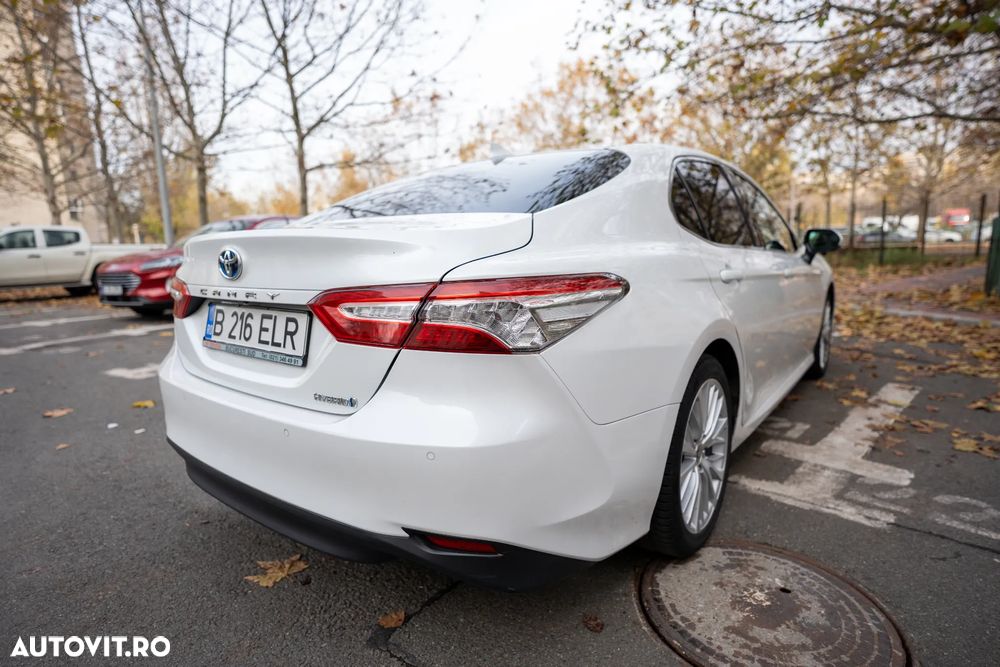 Toyota Camry 2.5 Hybrid Exclusive - 12