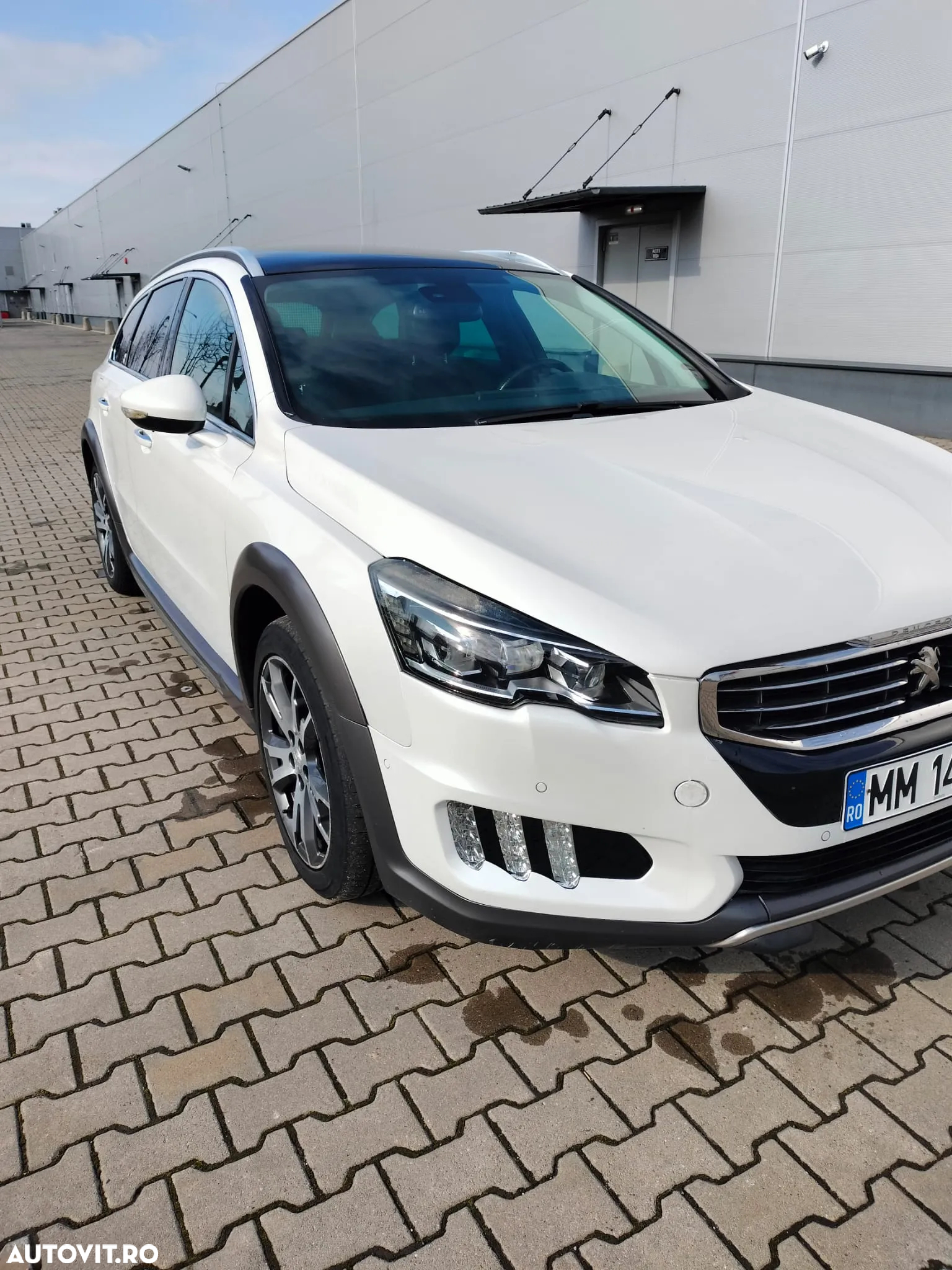 Peugeot 508 RXH Hybrid4 - 6