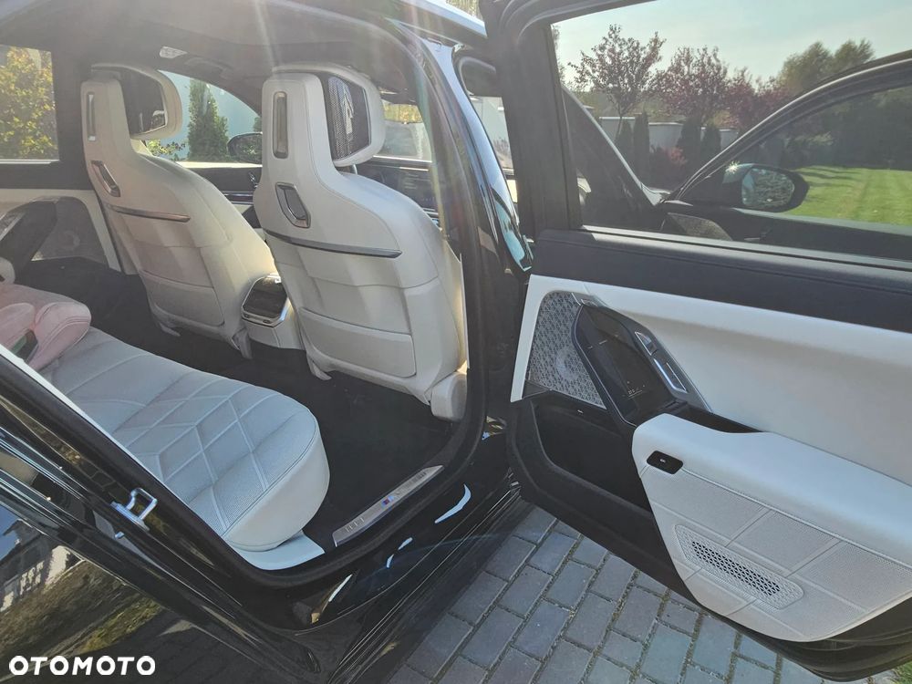 BMW Seria 7 - 22