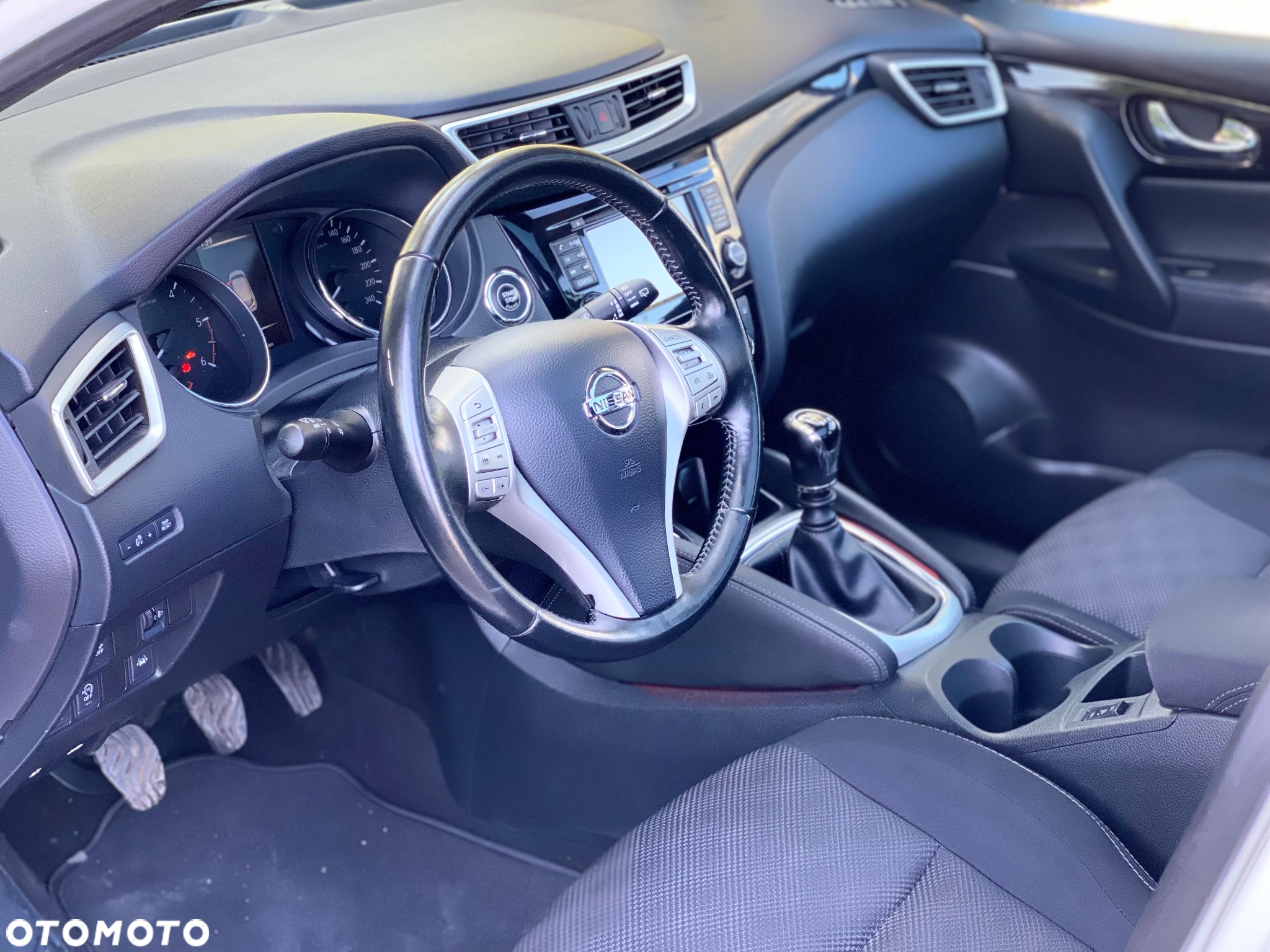 Nissan Qashqai 1.5 dCi Tekna EU6 - 8