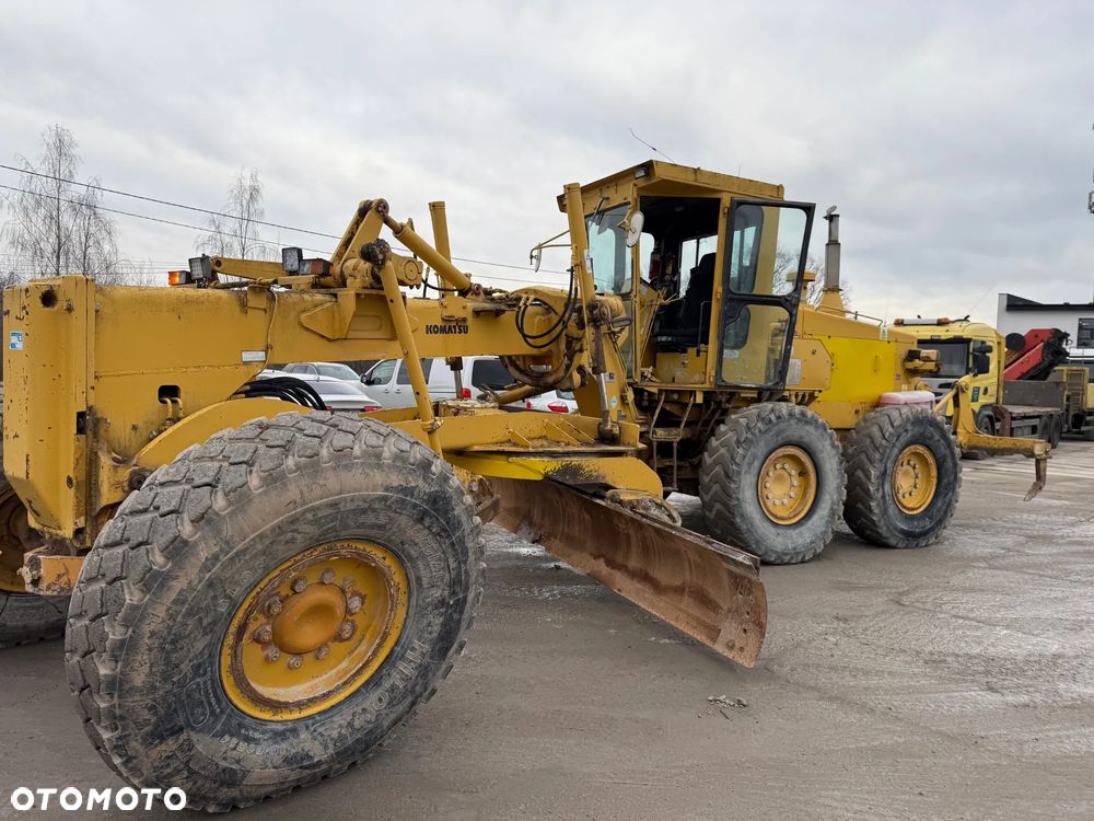 Komatsu GD 705A-4 Równiarka / 17,5 tony / - 24