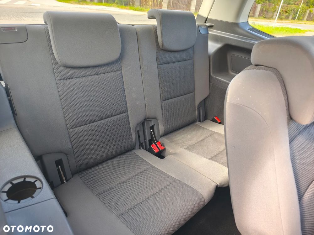 Volkswagen Touran 1.6 TDI DPF Highline DSG - 13