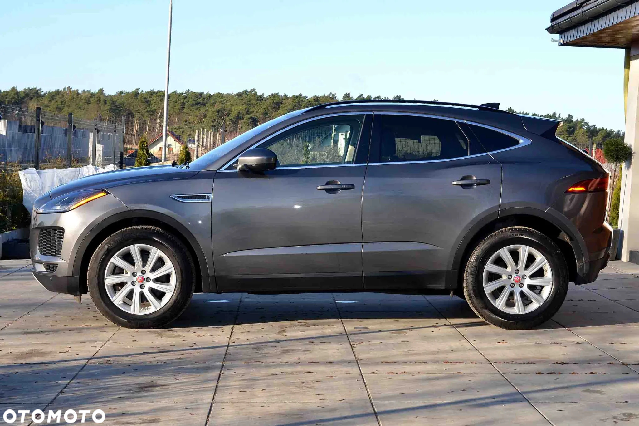 Jaguar E-Pace - 2