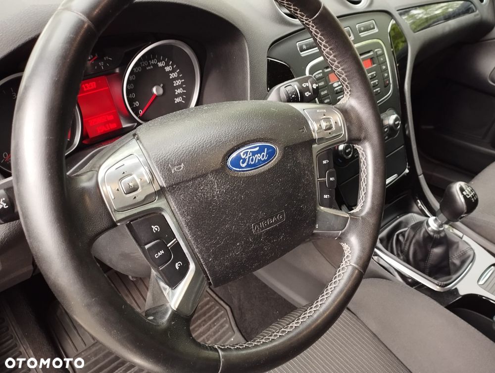 Ford Mondeo 1.6 TDCi Titanium - 17