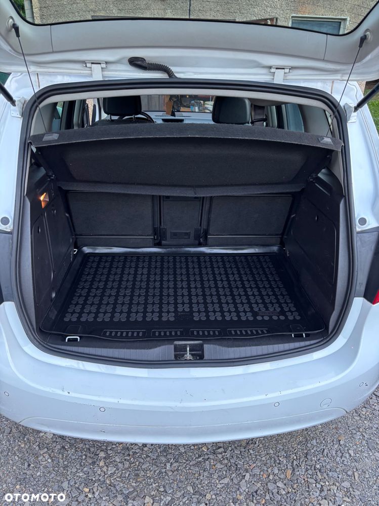 Opel Meriva - 8
