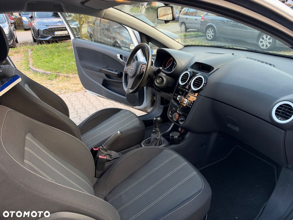 Opel Corsa 1.4 16V Sport - 18
