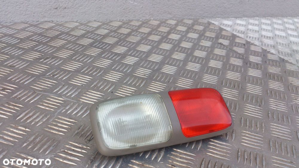 LAMPA LAMPKA OŚWIETLENIA KABINY DAF XF 105 - 2