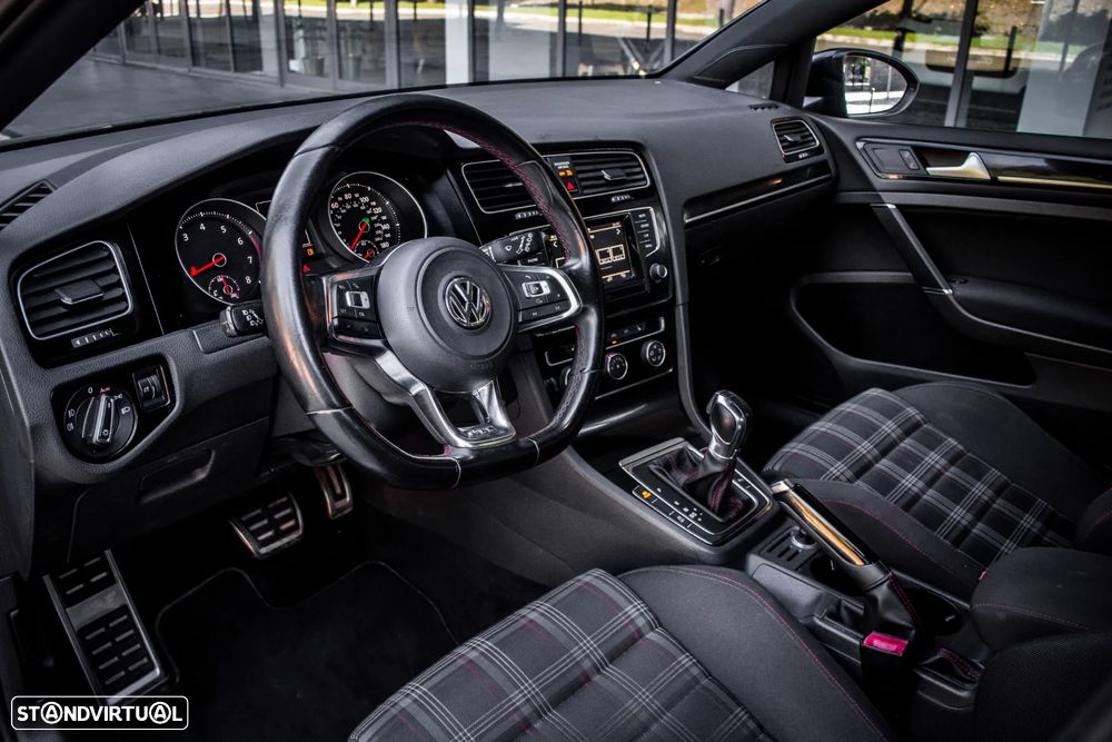 VW Golf 2.0 TSi GTi DSG - 28