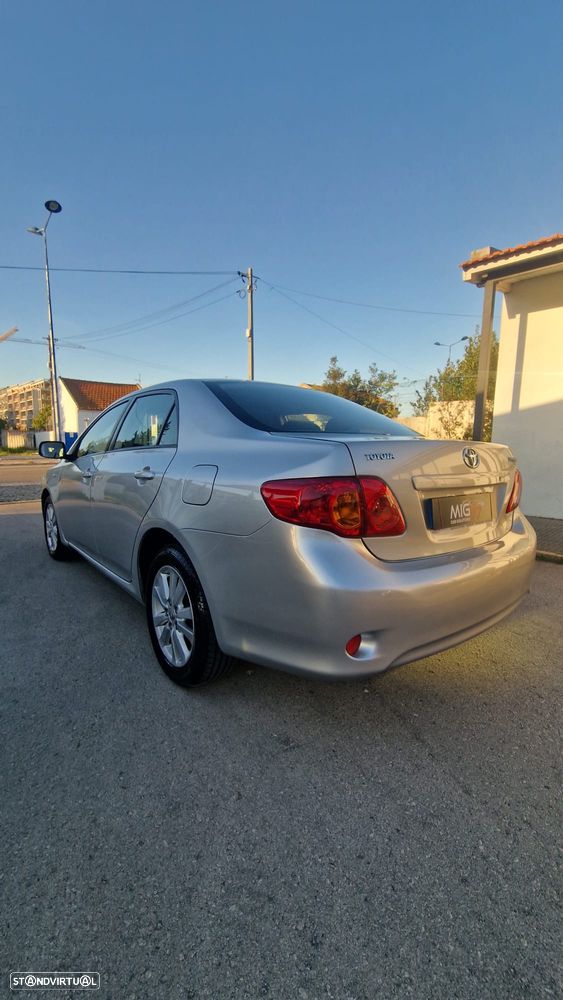 Toyota Corolla 1.4 D-4D Comfort - 3