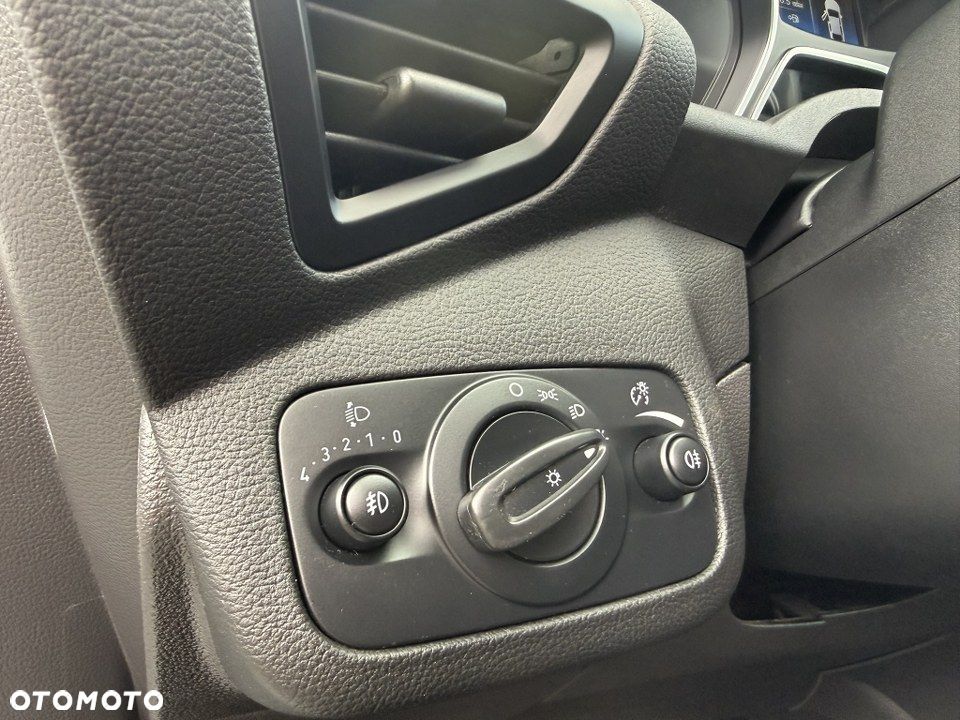 Ford Kuga 2.0 TDCi 2x4 Titanium - 20