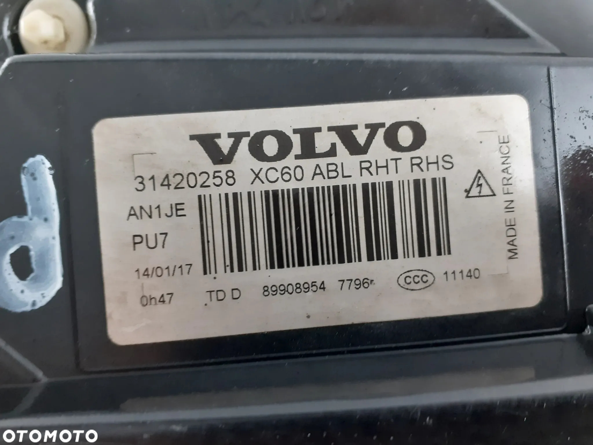 Lampa Volvo prawa XC60 xenon 13-17r - 11