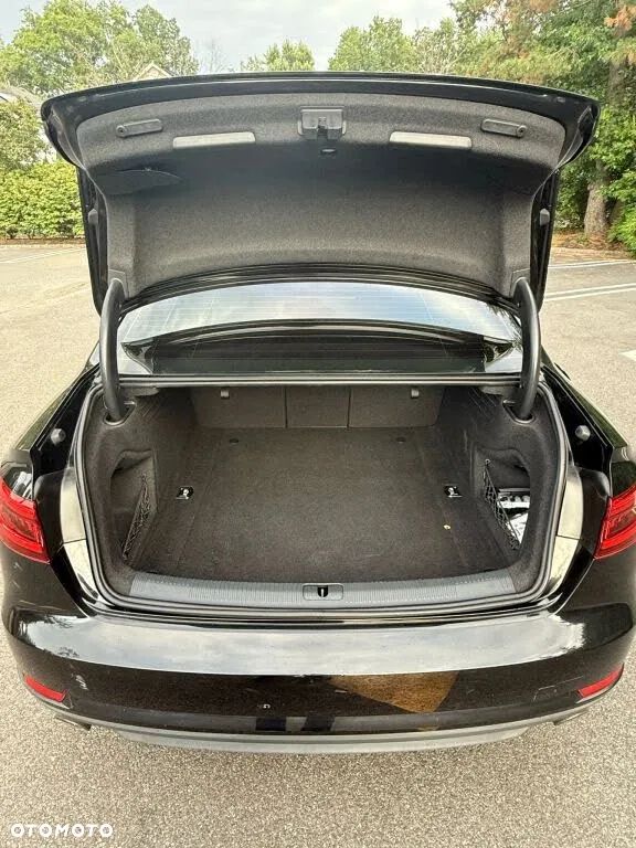 Audi A4 Limousine - 9